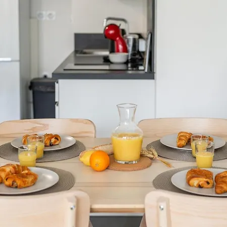 Apartment L'ambre - T2 Lumineux - Parking, Rer A, Disneyland